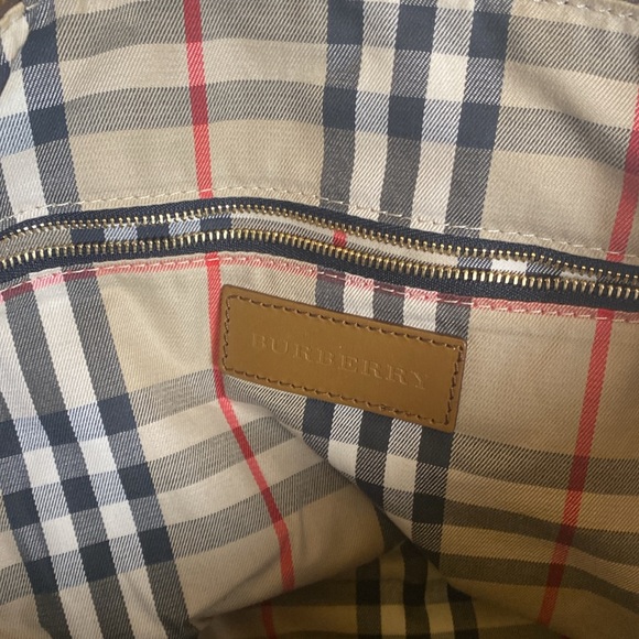Barely used Tan Brown Burberry Leather Handbag - Picture 3 of 10